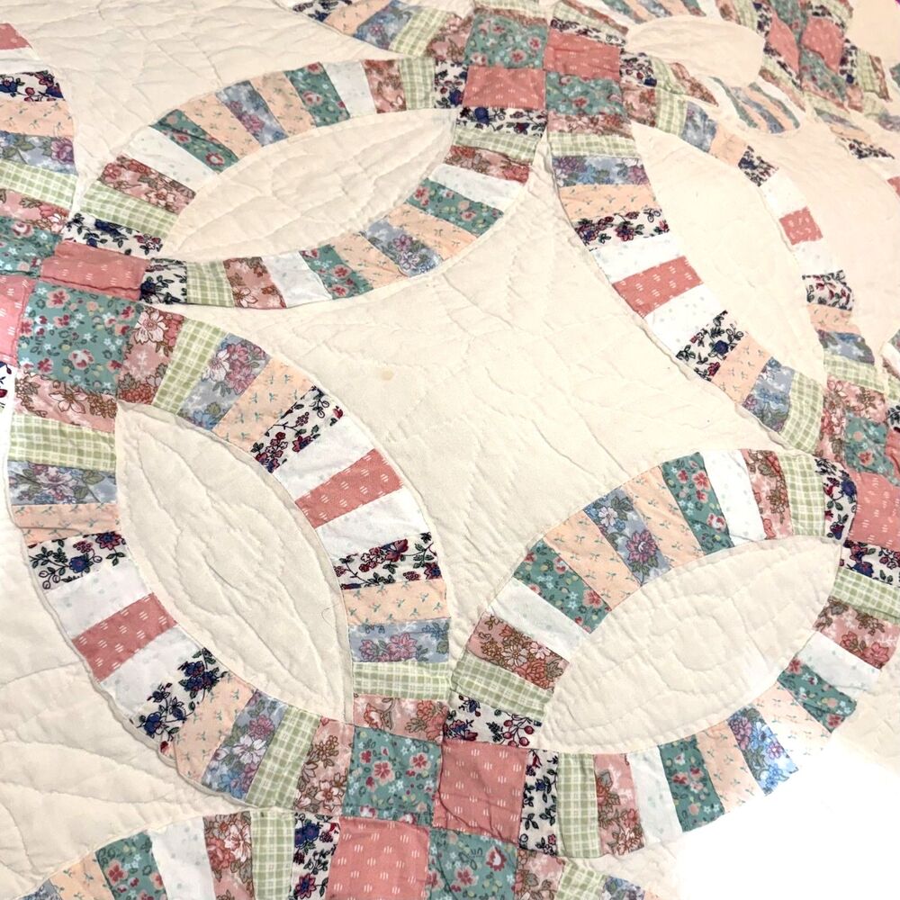Handmade Queen Size Wedding Ring Patchwork Quilt Pastel Floral Cottagecore